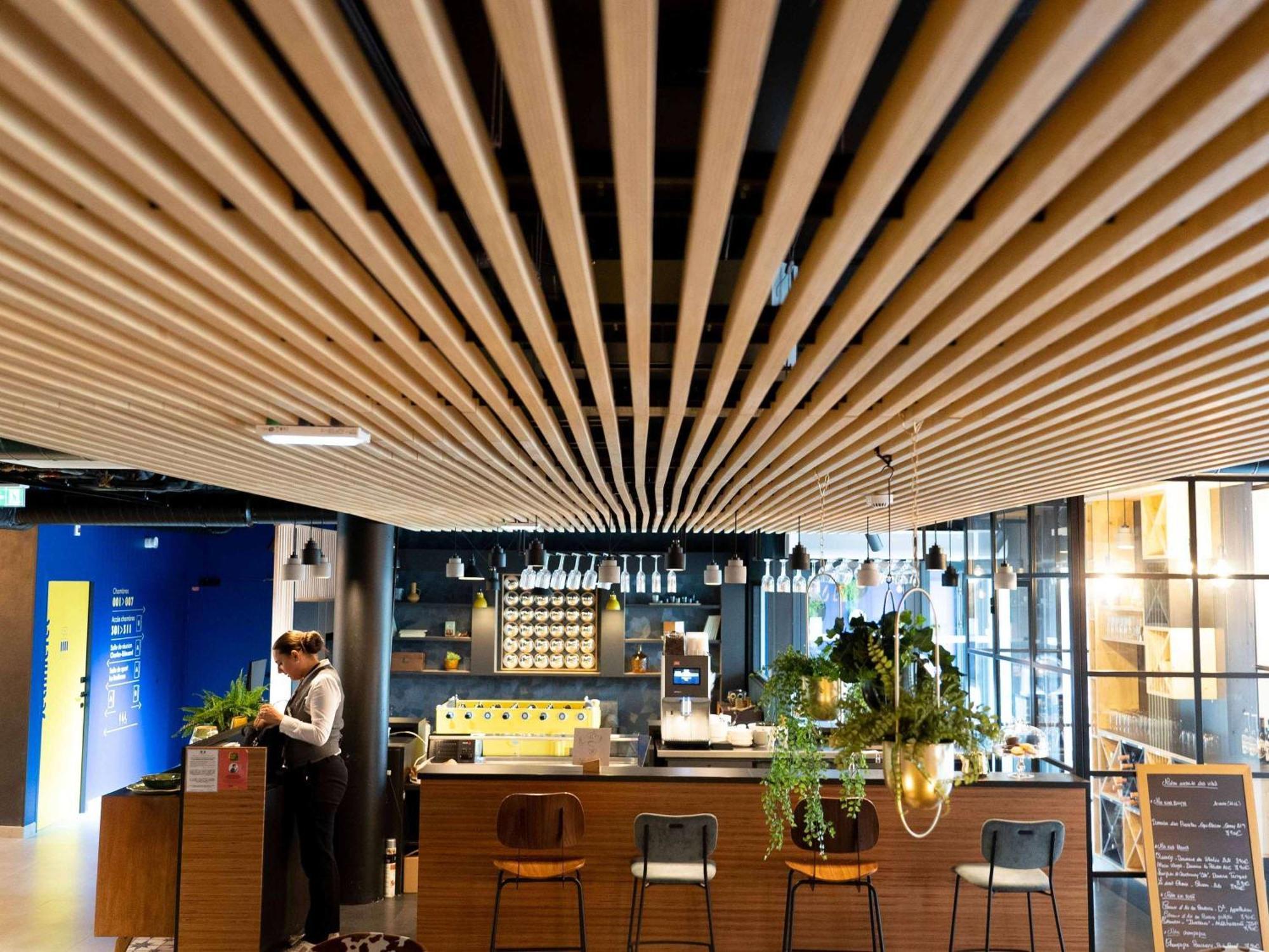 Ibis Styles Dreux Centre Gare Hotel Buitenkant foto
