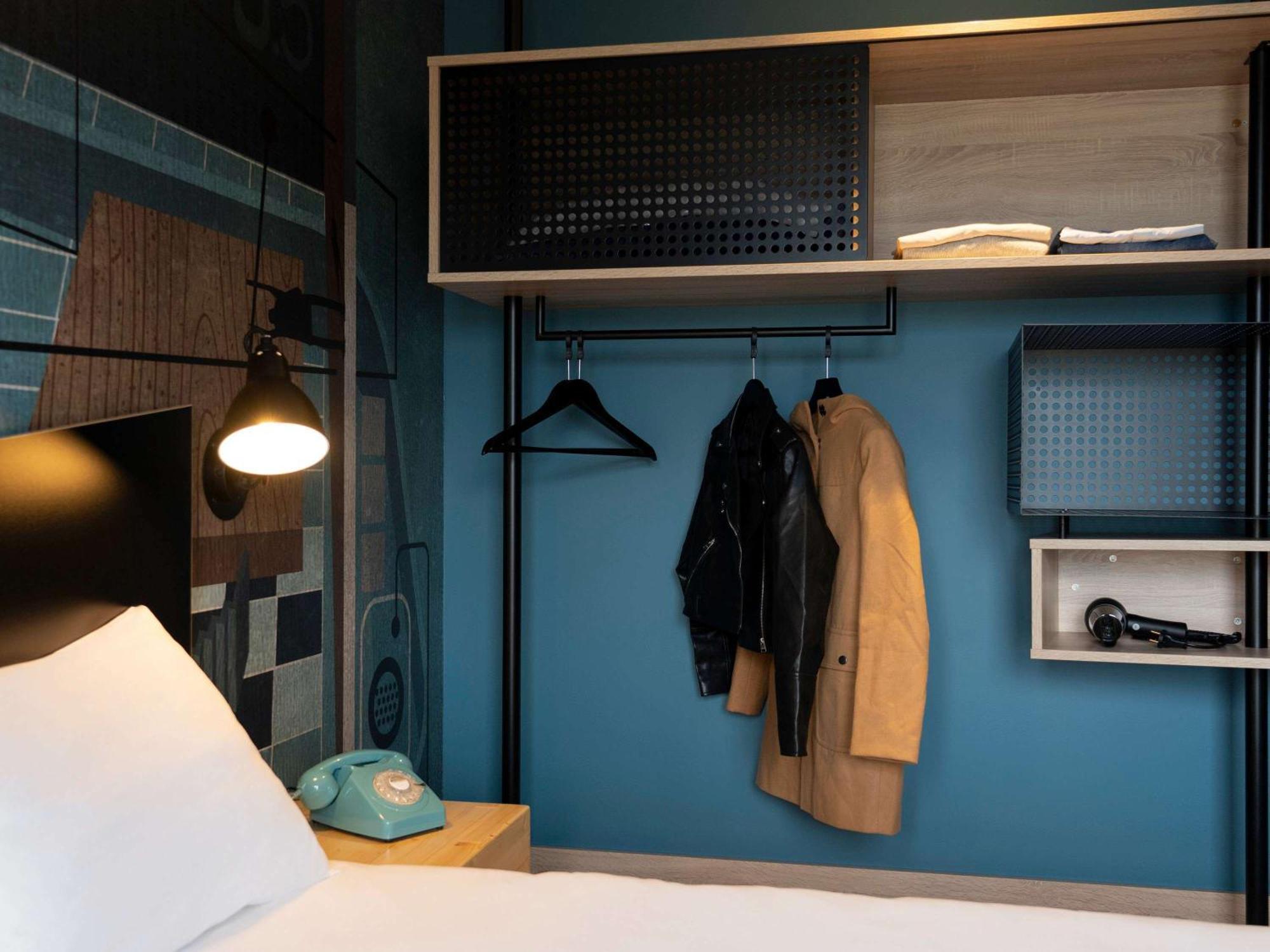 Ibis Styles Dreux Centre Gare Hotel Buitenkant foto
