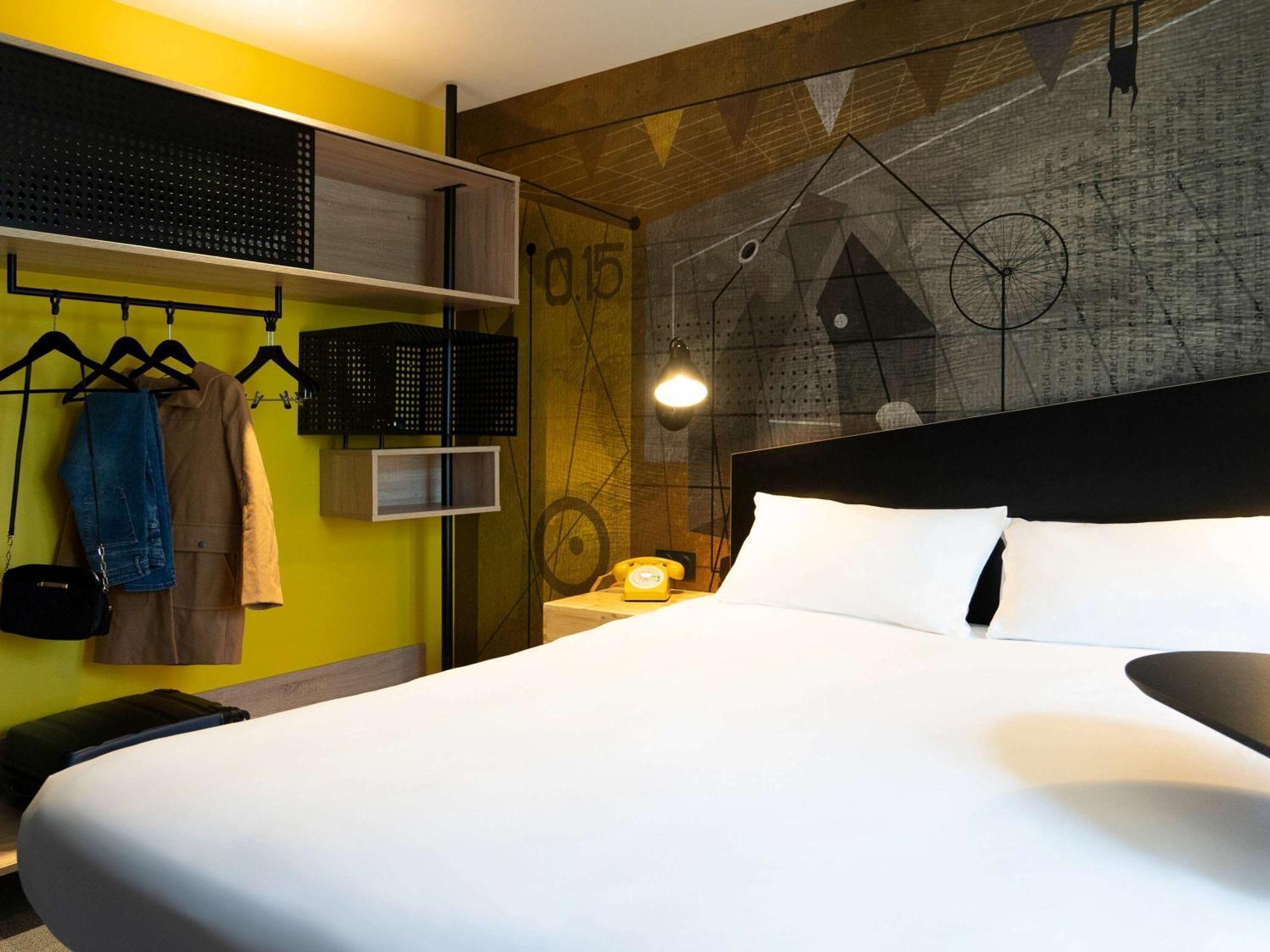 Ibis Styles Dreux Centre Gare Hotel Buitenkant foto