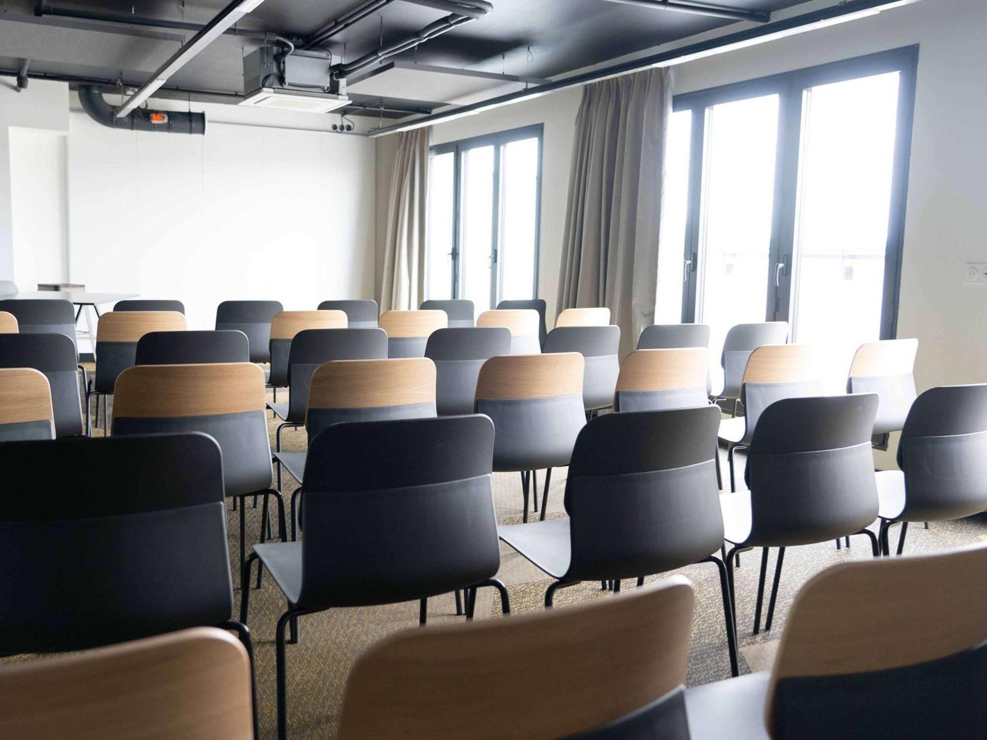 Ibis Styles Dreux Centre Gare Hotel Buitenkant foto